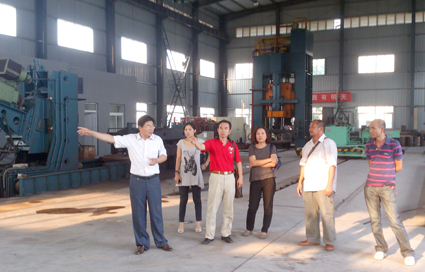来自泰国大型的机械制造商6月22日到我司参观考察